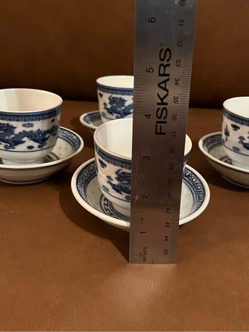 Vtg Chinese Export Blue and White Porcelain Tea Cup and Saucer - Set of 4